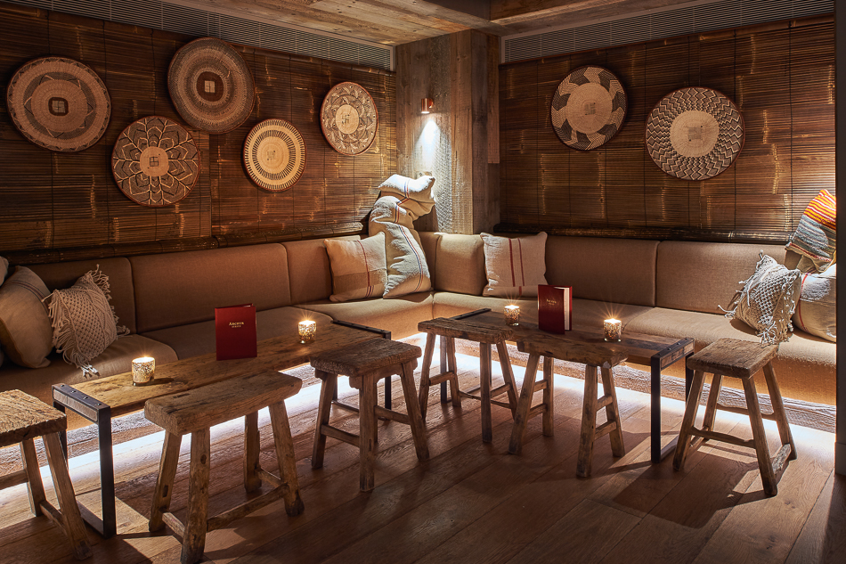 12525, COM-9268, London, South West London, Wandsworth, Bars, Restaurants & Bars, Textured Walls, Dark Walls, Accessibility